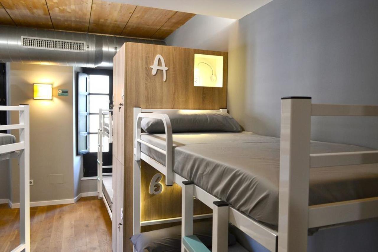 Albergue Alda Pilgrim レオン エクステリア 写真