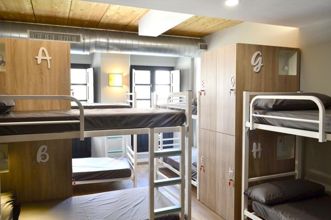Albergue Alda Pilgrim レオン エクステリア 写真