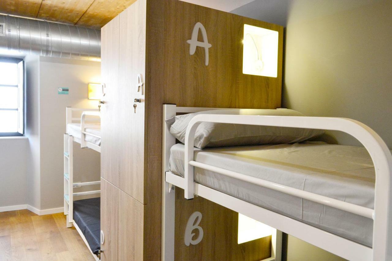Albergue Alda Pilgrim レオン エクステリア 写真