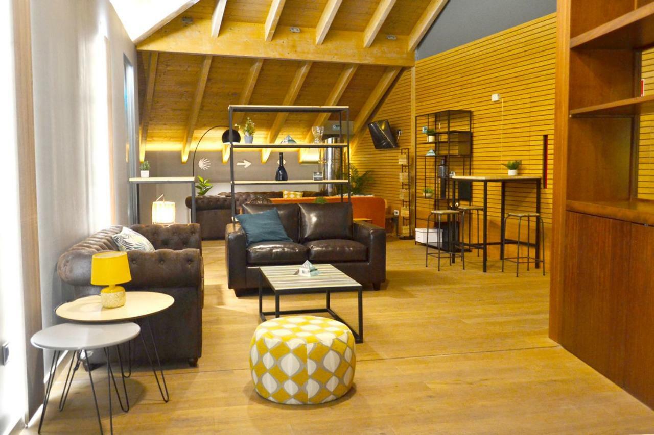 Albergue Alda Pilgrim レオン エクステリア 写真