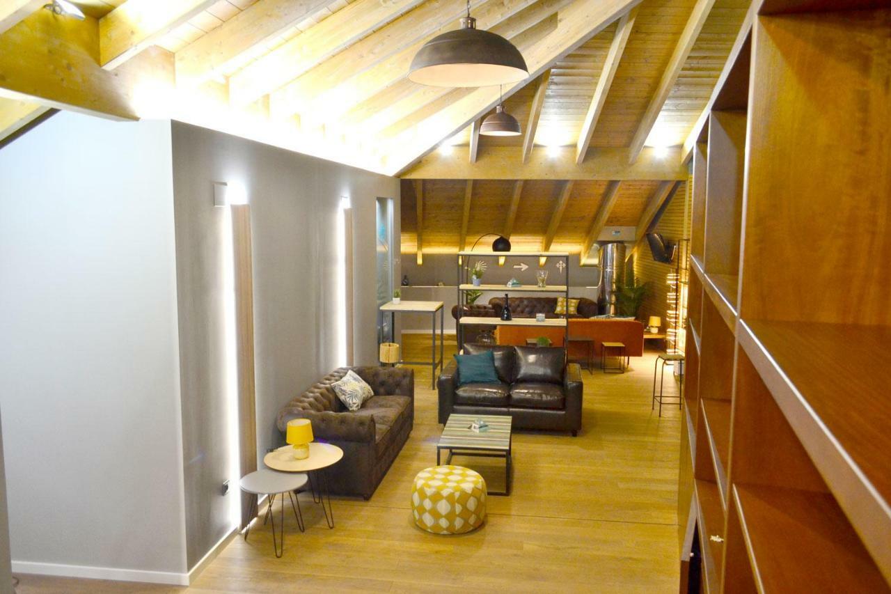 Albergue Alda Pilgrim レオン エクステリア 写真