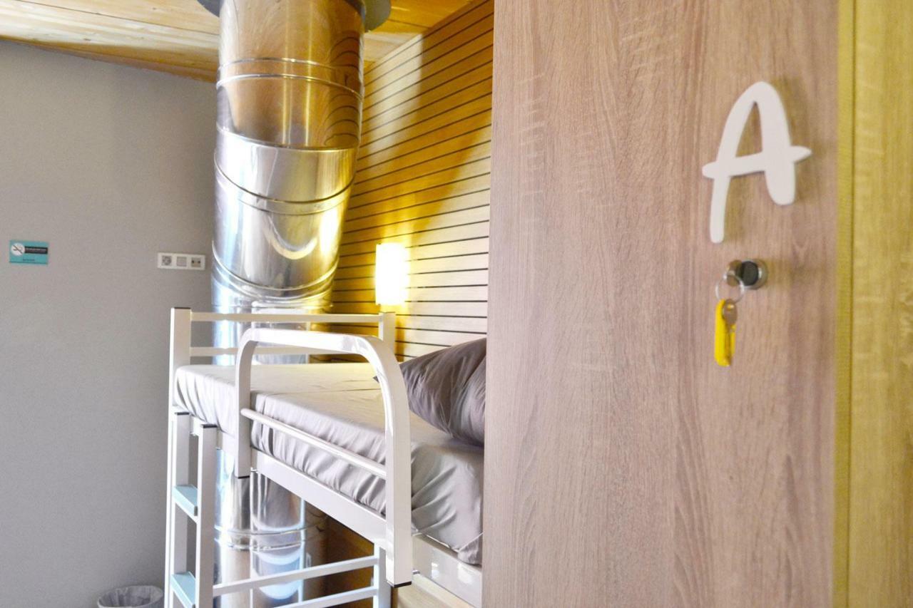 Albergue Alda Pilgrim レオン エクステリア 写真