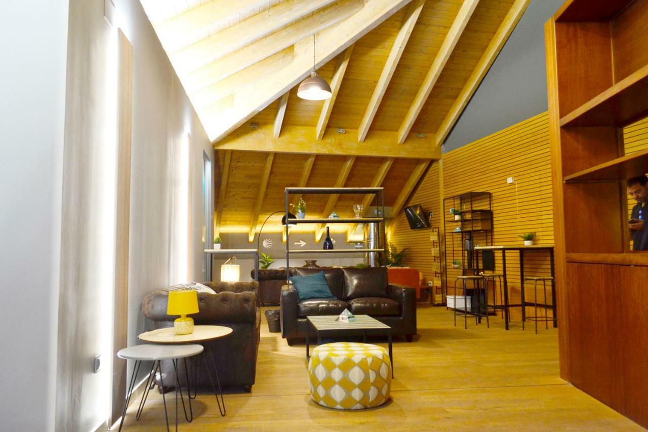 Albergue Alda Pilgrim レオン エクステリア 写真