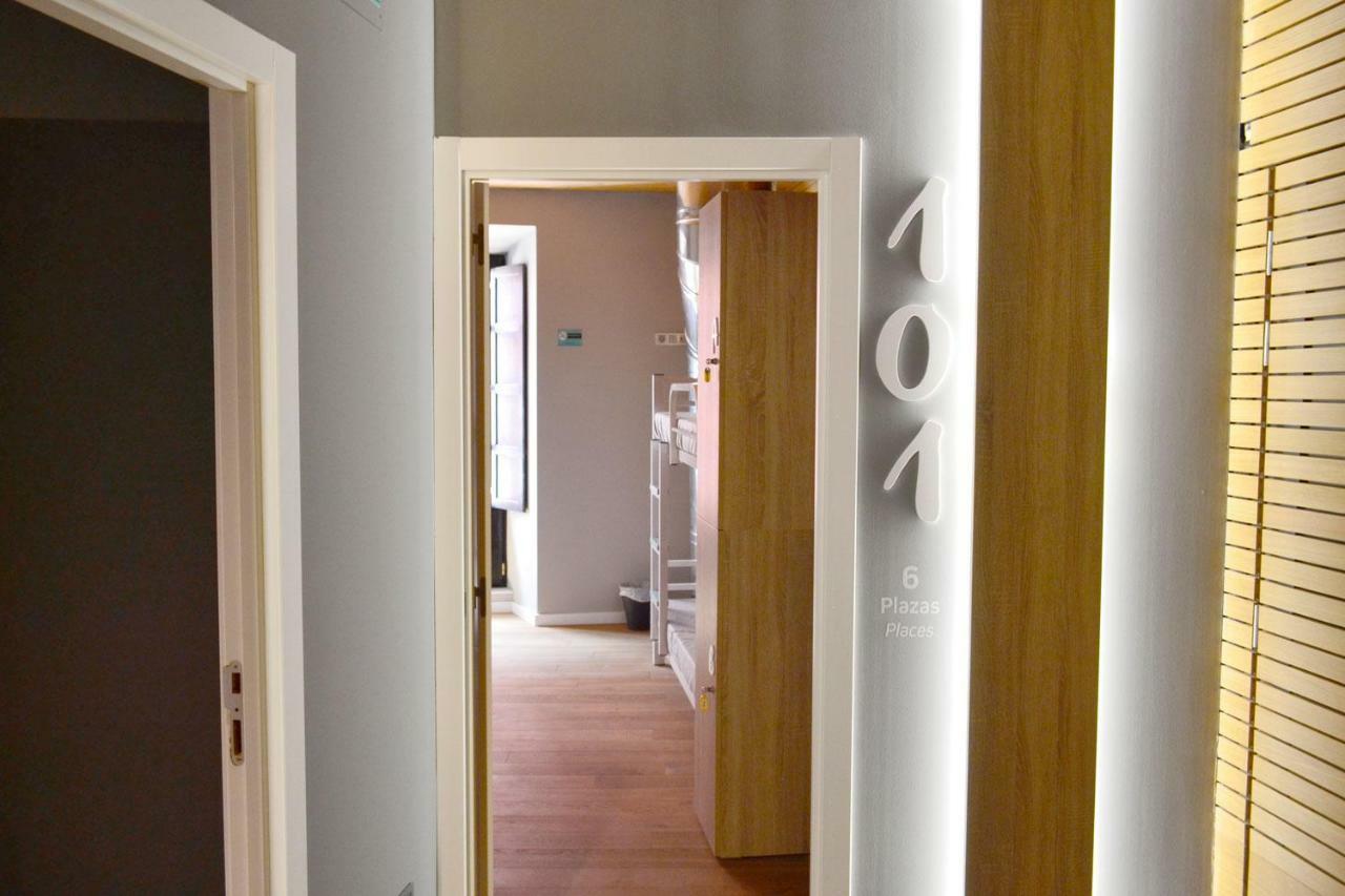 Albergue Alda Pilgrim レオン エクステリア 写真