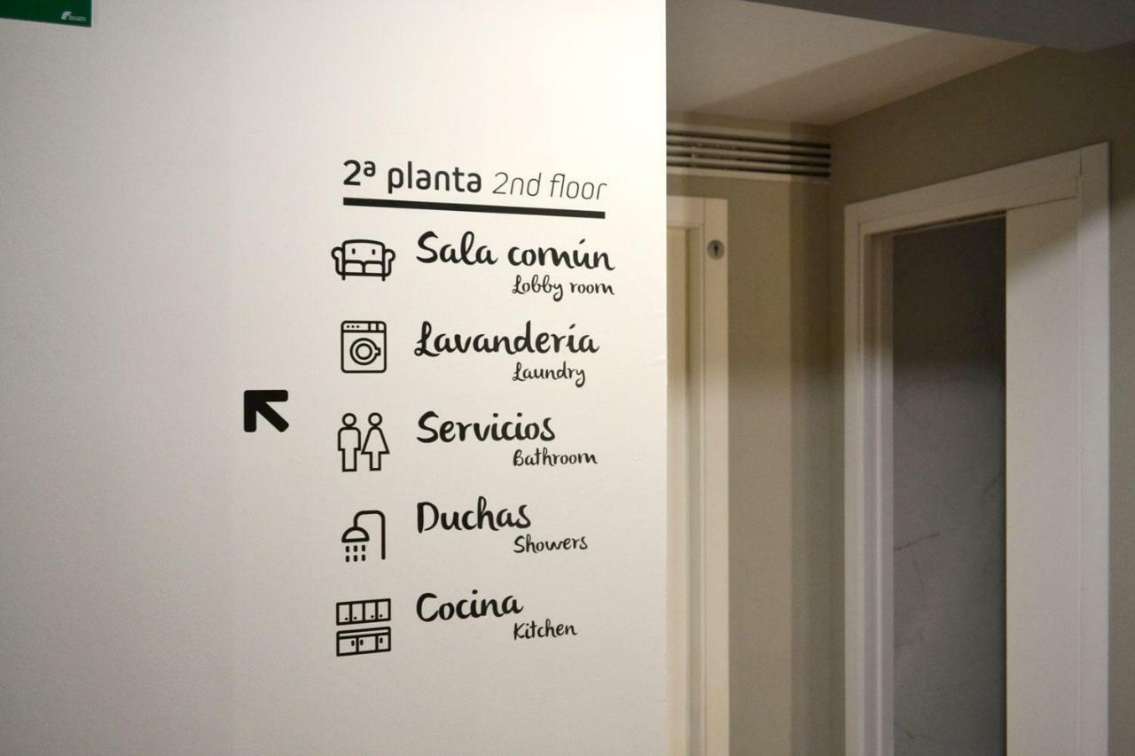 Albergue Alda Pilgrim レオン エクステリア 写真