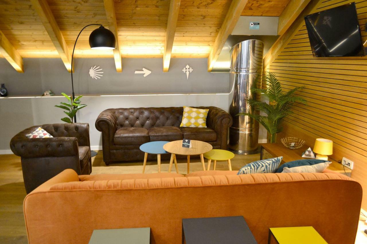 Albergue Alda Pilgrim レオン エクステリア 写真