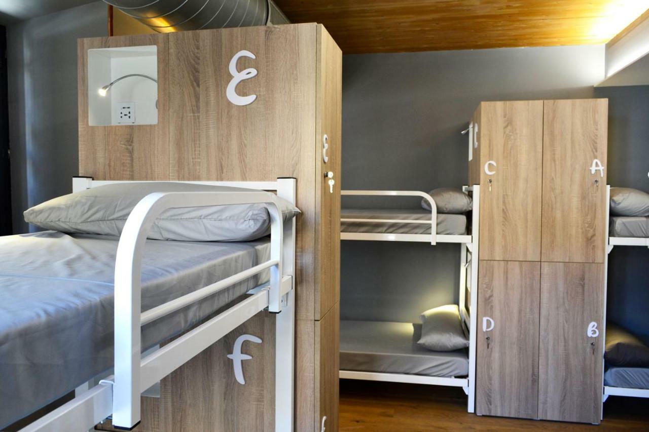 Albergue Alda Pilgrim レオン エクステリア 写真
