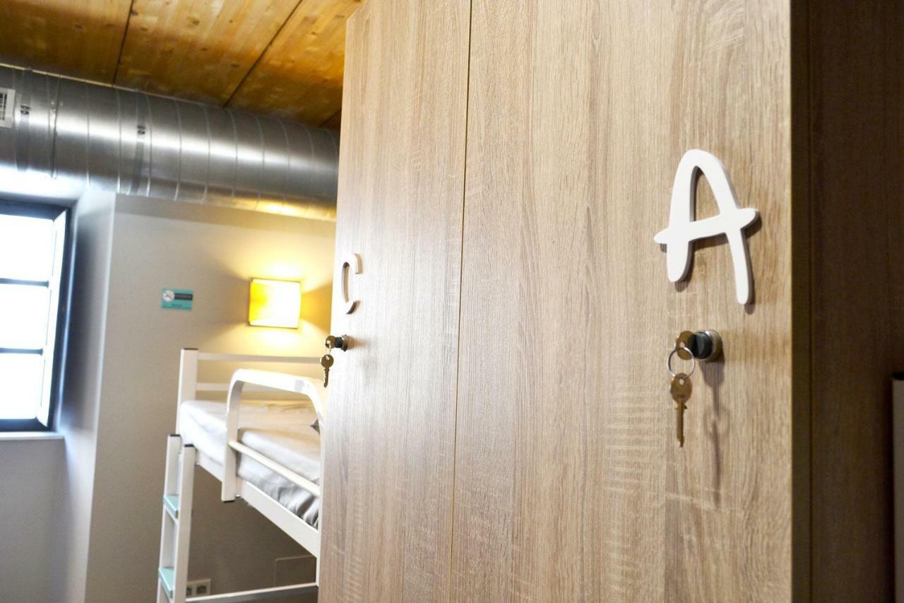 Albergue Alda Pilgrim レオン エクステリア 写真